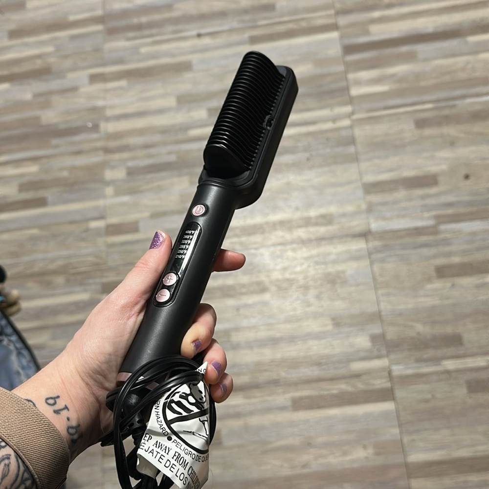 Hair straightening brush - Picture 2 of 3